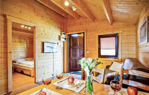 2 Bedroom Awesome Home In Sianozety