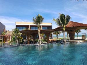 Villa sát biển 5 phòng ngủ Lagi