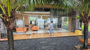 Villa sát biển 5 phòng ngủ Lagi