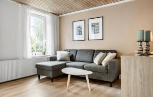 3 Bedroom Nice Home In Skærbæk