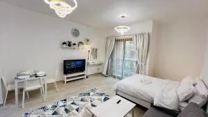 Spacious Furnished studio with balcony Spain cluster International city - Warīsān