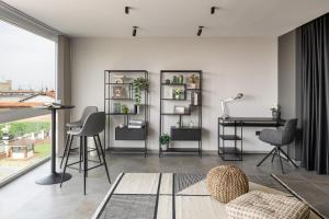 AZ premium suite- 106