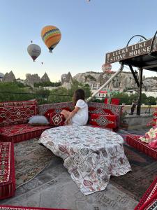 Lucky Luke Stone House