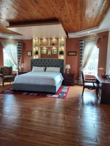 8 bedroom villa in Nanyuki with pool