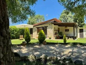 Casita Rural de Campo con Jardín Privado - Torremocha de Jarama