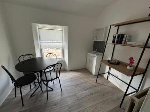 Esk House Apartment