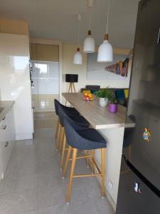 Antibes Appartement T2 lumineux de standing 45m2 au calme proche plage à pied et centre-ville-Wifi-Climatisation