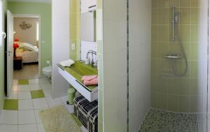 B&B / Chambres d'hotes Chambres d'Hotes Aube de Lune : Chambre Triple