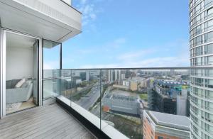 Spectacular High View Apartment