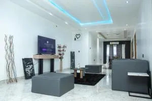 Furnished Cozy Apartment - West Hills Mall - Sakumo