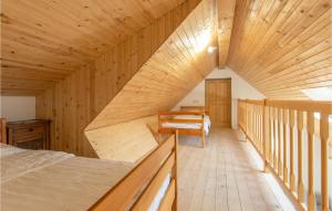 1 Bedroom Nice Apartment In Col