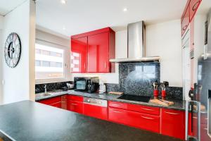 Résidence Le Bec Rouge - Appartement de charme 3 pièces 8 personnes à Tignes au pied des pistes et proche des commerces dans le quartier du Lac. Vue impr MAE-1681