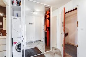 Résidence Le Bec Rouge - Appartement de charme 3 pièces 8 personnes à Tignes au pied des pistes et proche des commerces dans le quartier du Lac. Vue impr MAE-1681