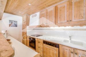 Résidence Le Vallon - Appartement 4 pièces avec mezzanine pouvant accueillir jusquà 6 personnes situé à Méribel centre proche des commerces et des pi MAE-1715