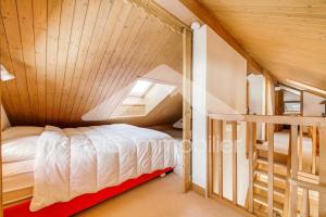 Résidence Le Vallon - Appartement 4 pièces avec mezzanine pouvant accueillir jusquà 6 personnes situé à Méribel centre proche des commerces et des pi MAE-1715