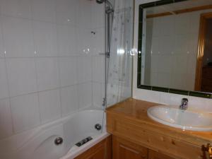 Résidence Lachat - Bel appartement 2 pièces 4 personnes proche de Méribel centre MAE-1785