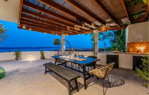 Beautiful Home In Zadar With Sauna