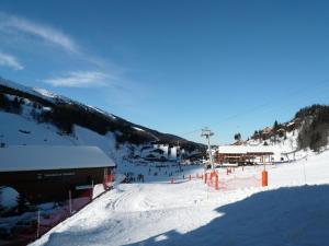 Résidence Eperviere - Très bel appartement 4 pièces 67 personnes à Méribel quartier de la Chaudanne aux pieds des pistes MAE-2011