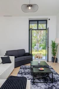 3 - Grand Appartement dans Château & Domaine privé à 15min de Lyon