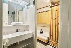 Résidence Le Pramecou - Joli studio 4 personnes à Tignes proche des pistes et des commerces dans le quartier du Val Claret. Appartement situé au 5ème ét MAE-2133