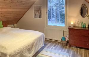 2 Bedroom Lovely Home In Forsnäs