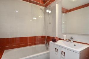 Résidence Saint Jacques A - Appartement rénové spacieux et lumineux · Cœur de station · Vue vallée MAE-3434