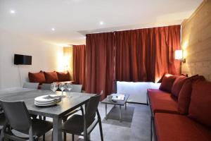 Résidence Saint Jacques A - Appartement rénové et tout confort · Cœur de station · Balcon MAE-3451