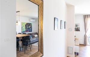 Beautiful Apartment In Seget Donji