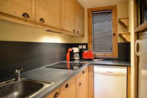 Résidence Nereides - Appartement chaleureux · Accès direct aux pistes · Casier à skis · Vue pistes MAE-3567