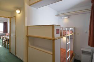 Résidence Themis - Appartement fonctionnel · Skis aux pieds · Balcon avec vue sur pistes MAE-3663