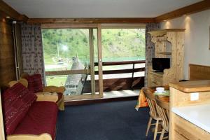 Hotels Residence Palafour - Grand studio 4 - confortable - balcon - vue lac MAE-3696 : photos des chambres