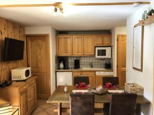 Résidence Le Krystor - Appartement 2 pièces cabine pour 4 personnes proche du centre de Méribel et des commerces MAE-4520