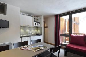 Résidence Carroley B - Appartement rénové · Proche des pistes · Vue pistes · Balcon MAE-7112