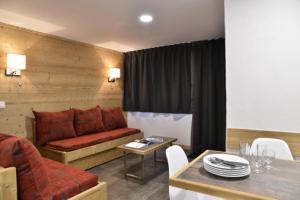 Résidence Saint Jacques A - Appartement rénové · Proche des pistes · Balcon · Accès piscine MAE-7115