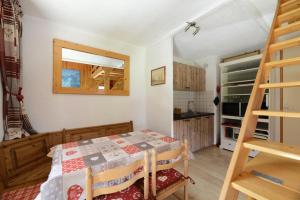 Résidence Onyx - Appartement spacieux et chaleureux · Skis aux pieds · Vue pistes · Avec mezzanine MAE-3354