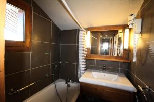 Le Chalet De Montchavin - Bel appartement sous les toits vue Mont Blanc MAE-4414