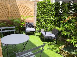 200 m plage - Rue piétonne à 300 m - jardin