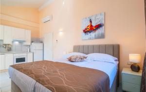 Gorgeous Apartment In Okrug Donji