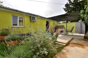 Apartment Cozy garden