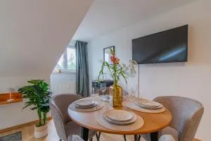 Apartment Sternenhimmel I Aufzug I Stellplatz I Modern - Bermsgrün