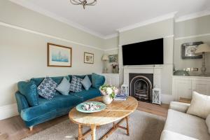 Dorset House, Salcombe, with Free Parking