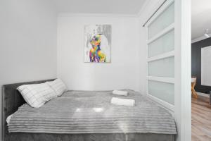 Central Warsaw Apartment - Great Location - Cozy One Bedroom Apartment in Warsaw - Solidarności 64