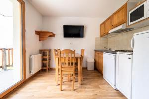 Les Chalets De Bois MÉan - E - Appartement sur les hauteurs des Orres 1800 MAE-6204