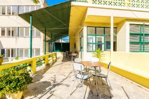 Apartment and Rooms Angela