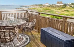 3 Bedroom Awesome Home In Vallda - Vrångö