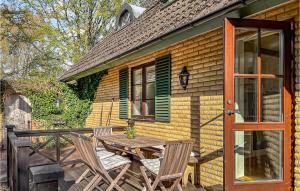 Amazing Home In Åsljunga With Kitchen