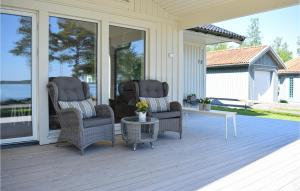 Awesome Home In Timmernabben With Wifi