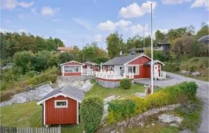 Cozy Home In Uddevalla - Dingle