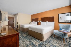 Queen Room with Two Queen Beds - Non-Smoking room in Four Points by Sheraton - Pleasanton