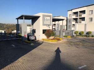 Exquisite Home In Sandton with Pool and Inverter